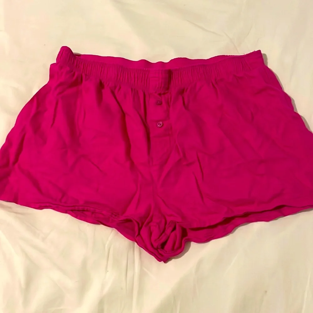vs pj shorts - Picture 1 of 4